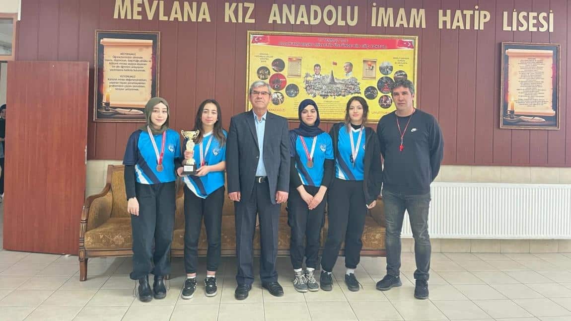 Liseler arası Konya İli Genç Kızlar Dart turnuvasında okul takımımız Konya üçüncüsü olmuştur.